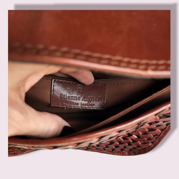 Vintage- Etienne Aigner Leather Purse - Picture 7 of 9